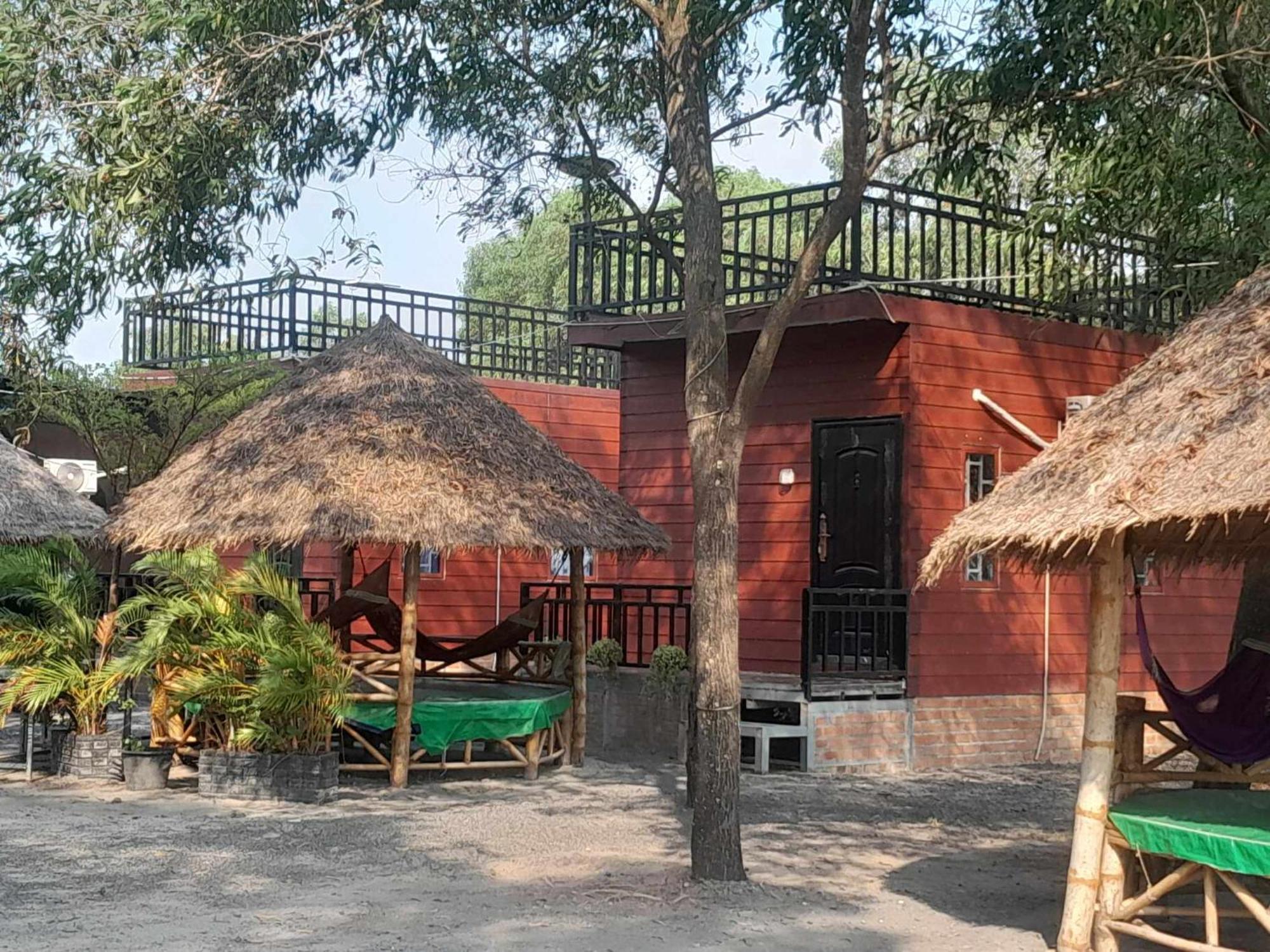 La Plage De Kampot By Lee & Hap Guest House Екстериор снимка