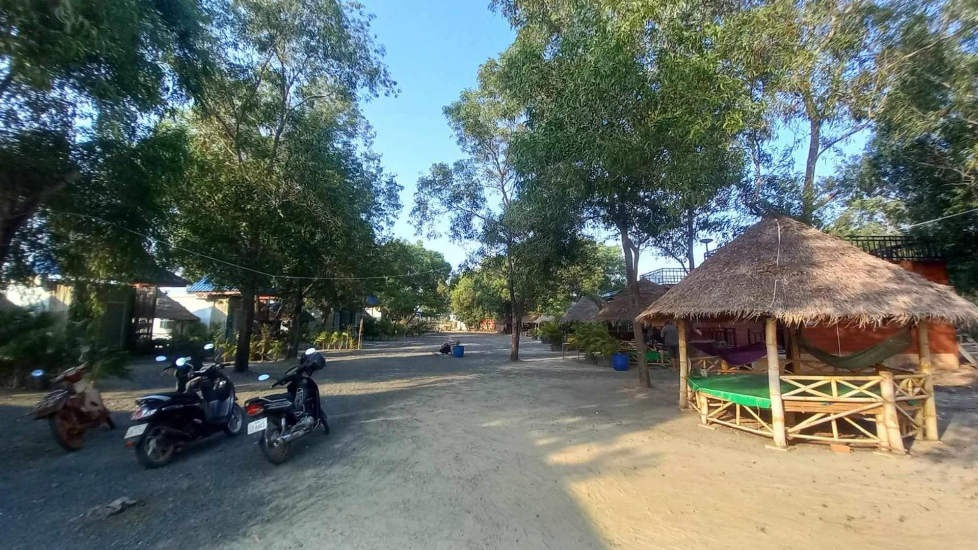 La Plage De Kampot By Lee & Hap Guest House Екстериор снимка
