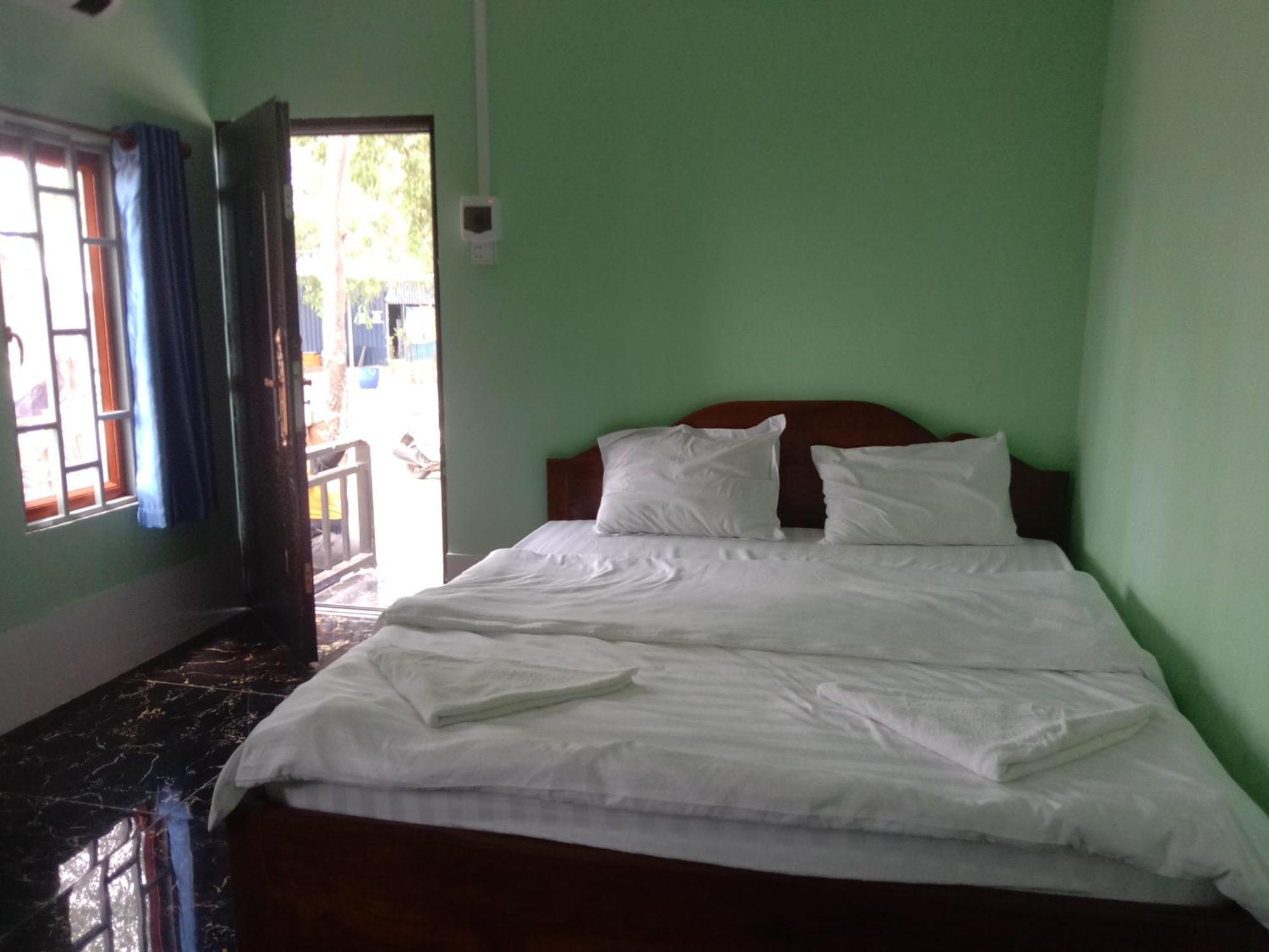 La Plage De Kampot By Lee & Hap Guest House Стая снимка